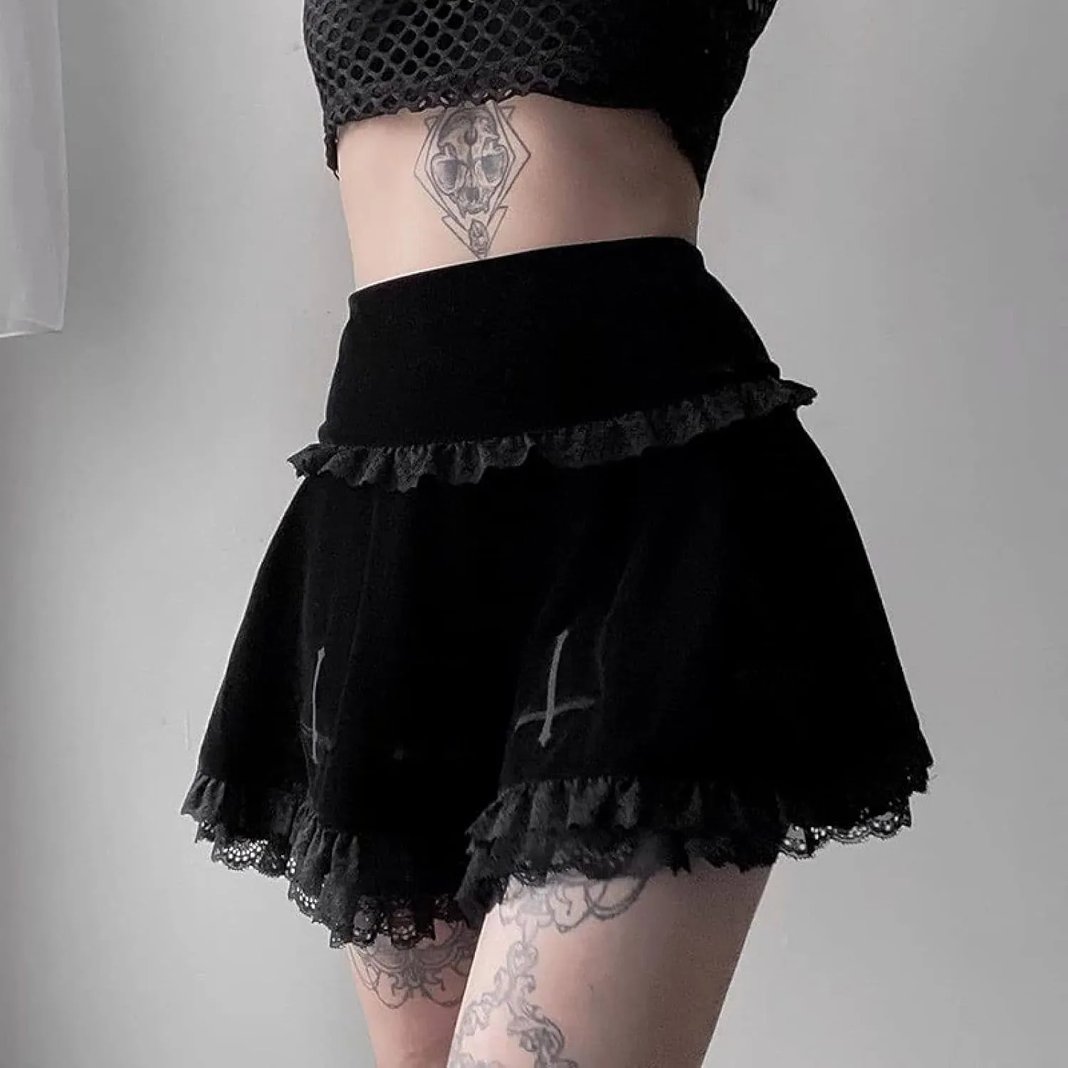 Goth Dark Mall Gothic Aesthetic Velvet Pleated Mini Skirts Women Vintage Harajuku Emo Alt Clothes High Waist Lace Ruffles Skirt(Black,L)