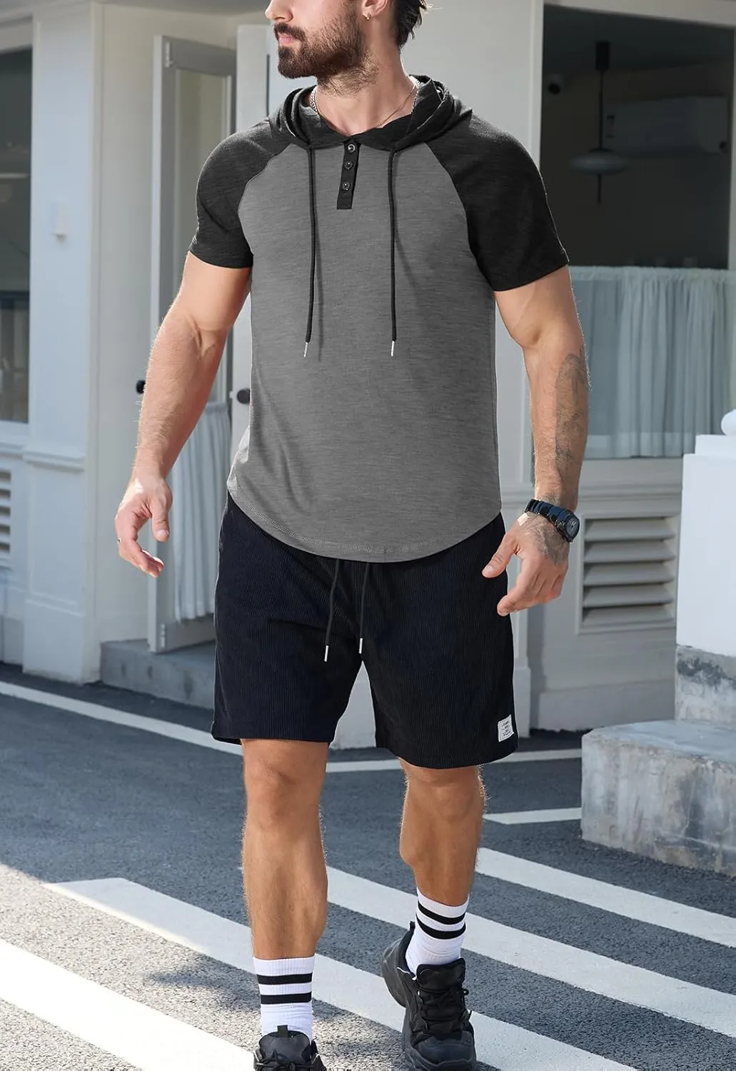 KUYIGO Mens Short Sleeve Hoodies Casual Athletic Workout Fashion Pullover Hooded Sweatshirt with Drawstring