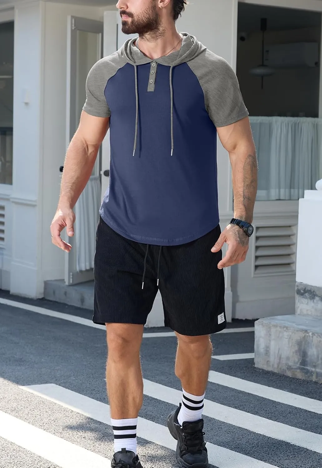 KUYIGO Mens Short Sleeve Hoodies Casual Athletic Workout Fashion Pullover Hooded Sweatshirt with Drawstring