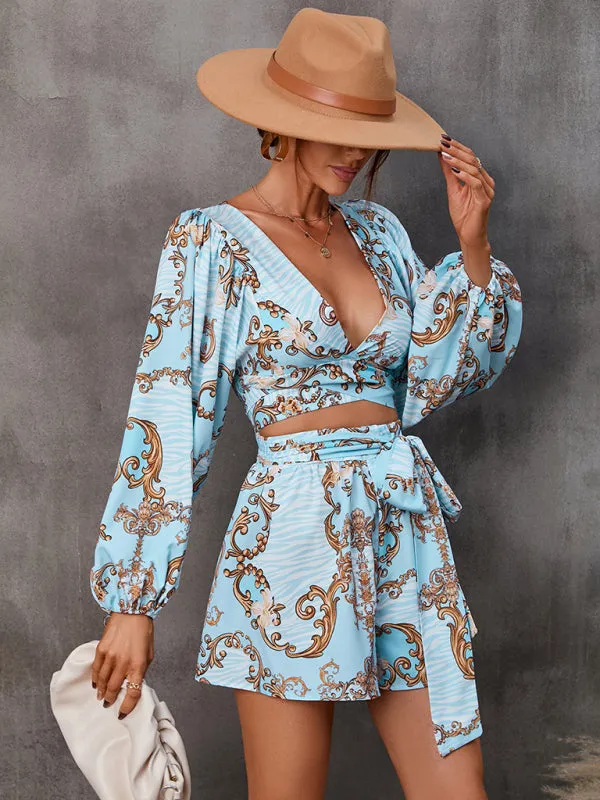Long-sleeved short V-neck jumpsuit