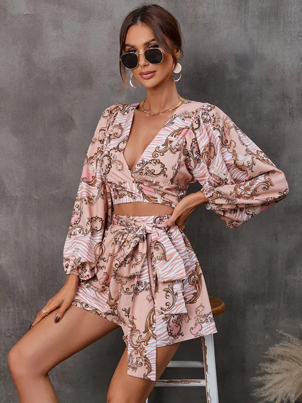 Long-sleeved short V-neck jumpsuit