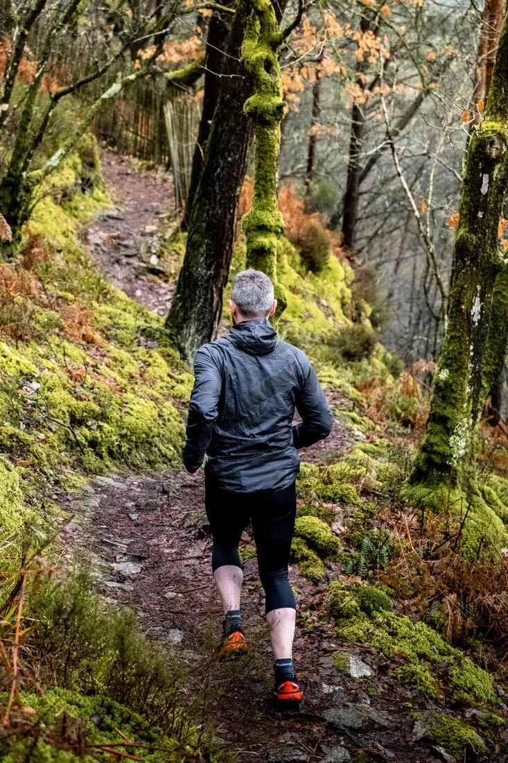 MEN'S TRAIL RUNNING LONG-SLEEVED WINDPROOF JACKET- GRAPH GREY/BLACK