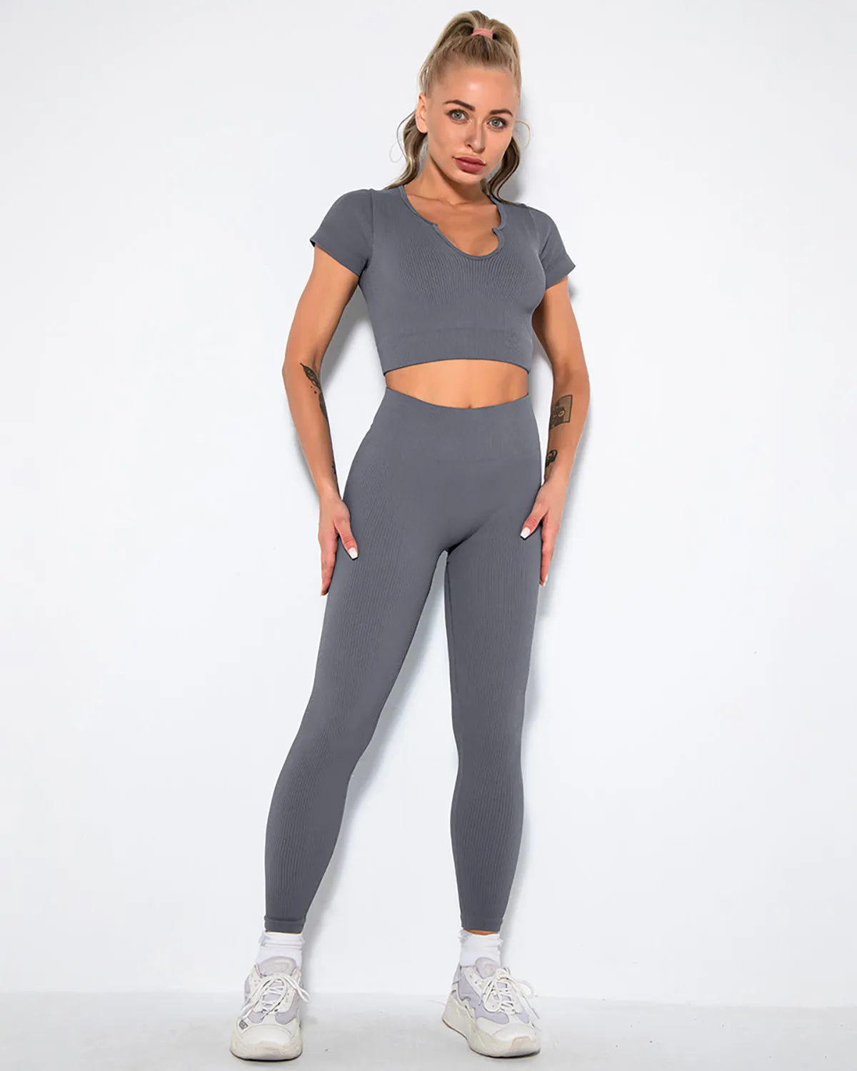 Nieve Crop Top - Grey